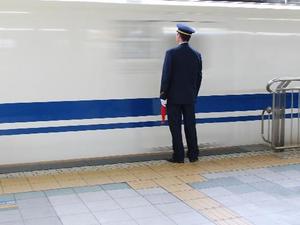 Osaka - Stationschef bij Shinkansen