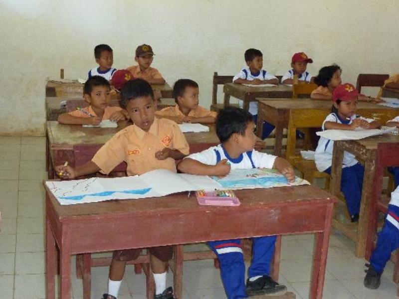 Bezoek basisschool Sumatra