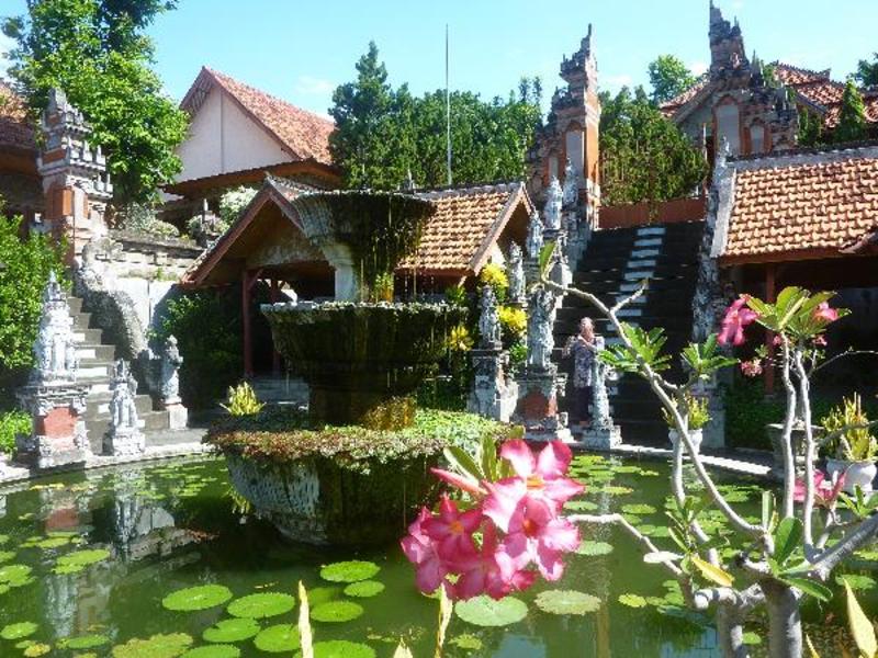 Boedhistische tempel Banjar