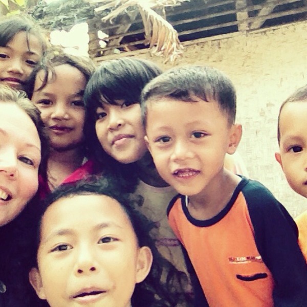 Met de kindjes uit Pangandaran
