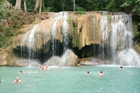 Thailand zwemmen Erawan watervallen River Kwai Family
