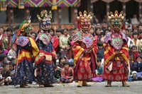 Festival monikken met maskers Bhutan Djoser