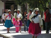 Ecuador Otavaleños op straat Djoser