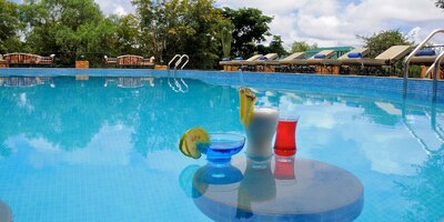 Kenia en Tanzania accommodatie zwembad  Djoser 