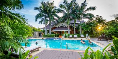Sukothai hotel accommodatie overnachting zwembad Djoser Family Thailand