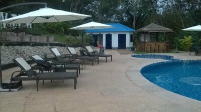 Hotel Mountain View Kyaikto zwembad