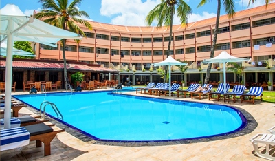 Sri Lanka zwembad hotel accommodatie overnachting rondreis DJoser Family 