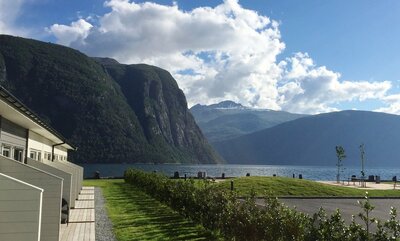 Valldal Fjordhotel Classic uitzicht Noorwegen