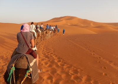 Marokko Kamelenrit Erg Chebbi woestijn