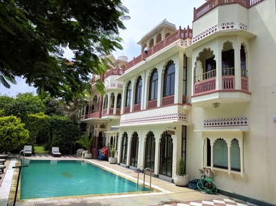 India Nepal hotel accommodatie zwembad overnachting rondreis Djoser Family