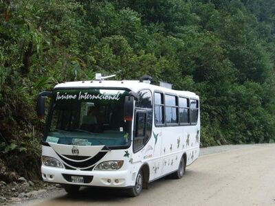 Ecuador rondreis bus vervoersmiddel Djoser Family