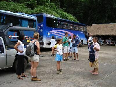 Thailand bus vervoersmiddel rondreis Djoser Family 