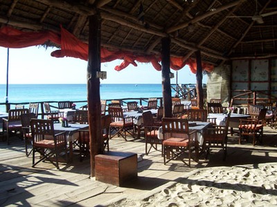 Tanzania en Zanzibar accommodatie restaurant overnachting Djoser Family 