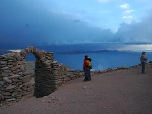 Zonsondergang op het Titicaca-meer