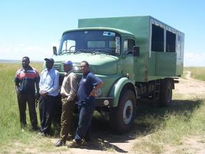 Nairobi - truck en crew