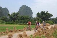 Yangshuo Guilin karst fietsen China Djoser