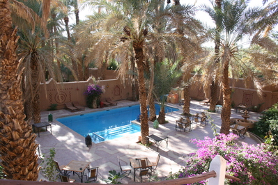 Marokko djoser zwembad hotel accommodatie Zagora