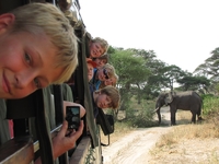 Kinderen Serengeti Tanzania 