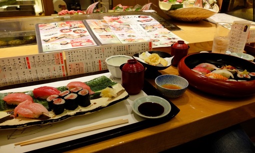 Sushi restaurant Tsukiji Tokyo Japan Djoser
