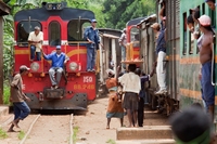 Djoser - Madagaskar - trein Manakara- Sahambavy