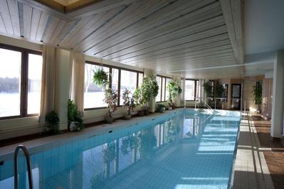 Hotel Ivalo zwembad