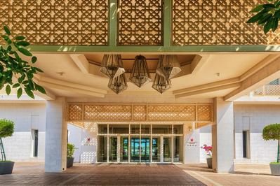 Millennium Hotel entree Mussanah Oman