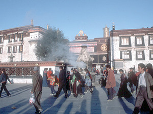 LHASA: Jokhang Tempel