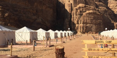 Madakil camp nabij Al Ula is spectaculair gelegen.