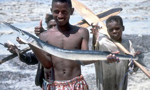 Ifaty – kinderen met vis