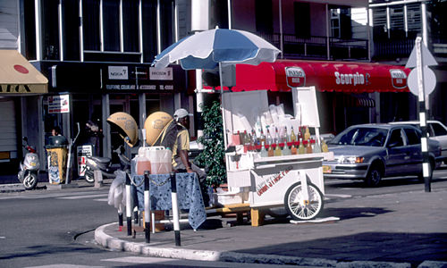 Paramaribo - karretje met schaafijs