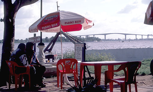 Paramaribo – terrasje aan de Waterkant