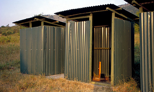 Masai Mara– wc’s op de campsite