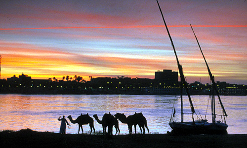 Luxor - zonsondergang bij de Nijl