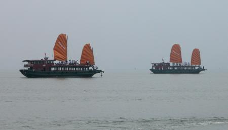 Typische bootje in Halong bay