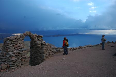Zonsondergang op het Titicaca-meer