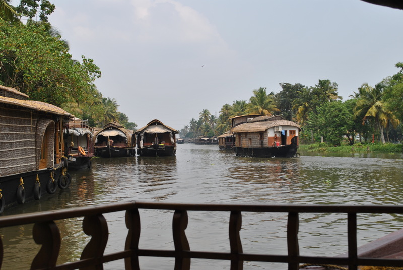 Rijstboot backwaters Kerala India Djoser