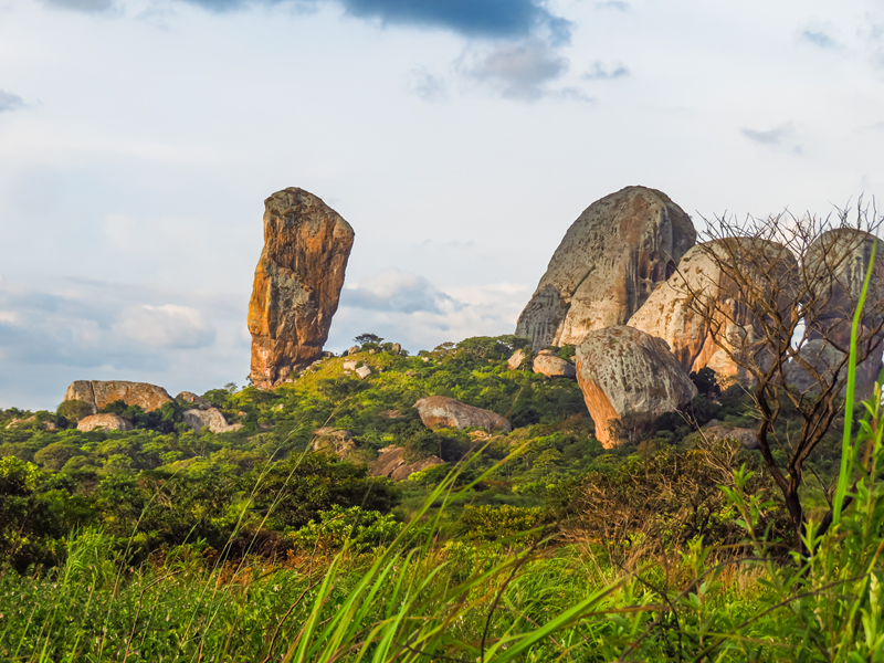 Zwarte stenen van Pungo Andongo