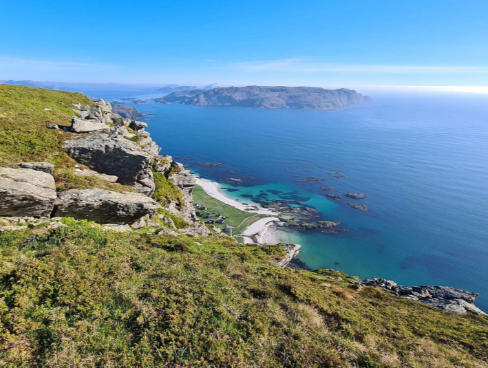 Uitzicht tijdens Veten wandeling Nordfjordeid Noorwegen Djoser